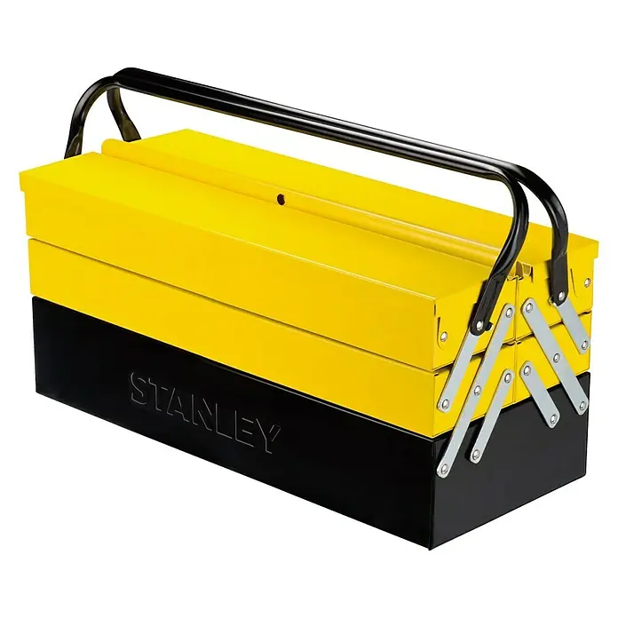 Stanley Werkzeugkoffer Cantilever - L x B x H: 45 x 21 x 21 cm - Gelb-schwarzer Stanley Werkzeugkoffer mit schwarzem Griff vor neutralem Hintergrund.