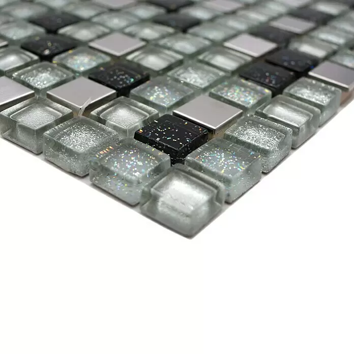 Mosaikfliese Quadrat Crystal Mix XCE 88 - 30,5 x 32,2 cm, Silber, Glänzend - Detailaufnahme