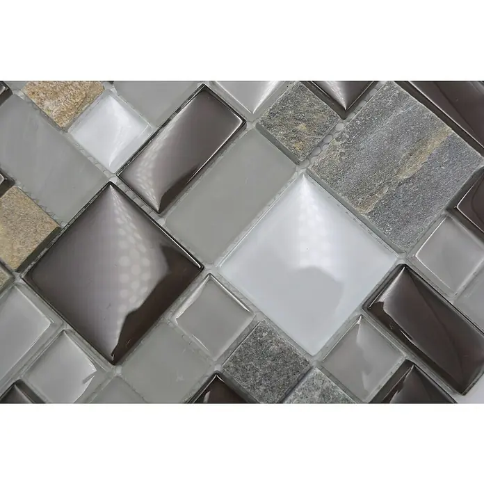 Mosaikfliese Crystal Mix XCM MC619 - 30 x 30 cm, Grau, Matt - Nahaufnahme von Mosaikfliesen in verschiedenen Farben und Texturen, ideal für Bad oder Küche.