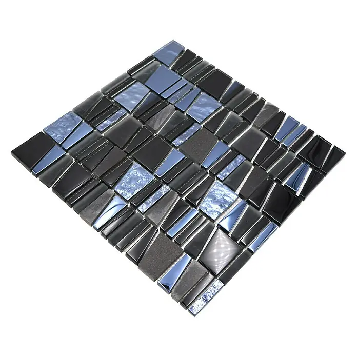 Mosaikfliese Leiter Mix XCM LA29 - 30 x 30 cm, Schwarz, Glänzend - Quadratische Fliese mit einem faszinierenden Muster aus schwarzen und blauen Glasmosaiken, die jedem Raum einen Hauch von Eleganz verleihen.