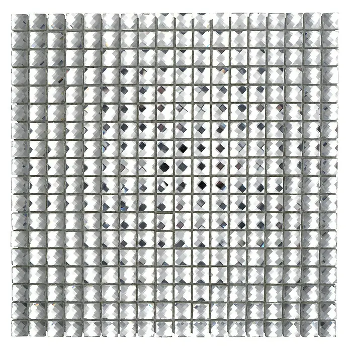 Mosaikfliese Quadrat Crystal XCM SV827 - 30 x 30 cm, Weiß, Glänzend - Nahaufnahme eines funkelnden Mosaiks mit kleinen, facettenreichen Spiegelquadraten für luxuriöse Wand- und Bodengestaltung.