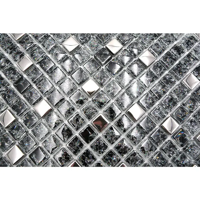 Mosaikfliese Quadrat Crystal Mix XIC 1099 - 30 x 30 cm, Schwarz/Silber, Glänzend - Nahaufnahme von quadratischen Mosaikfliesen in Silber- und Grautönen, die ein reflektierendes und modernes Muster bilden. Ideal für stilvolle Wandgestaltungen.