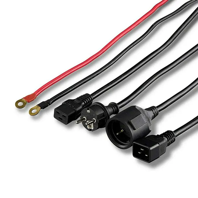 AEG Spannungswandler Sinus - 3.000 W - Verschiedene Stromkabel mit Steckern und Ösen für unterschiedliche Anwendungen, ideal für Elektronikprojekte.