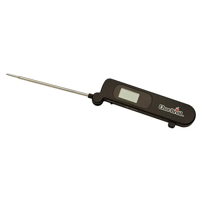 Char-Broil Grill-Thermometer - Länge: 25 cm, Klappbar - Das Bild zeigt ein schwarzes Char-Broil Digital-Thermometer mit einer langen, schlanken Metallsonde, das zum Messen der Temperatur von Lebensmitteln verwendet wird.