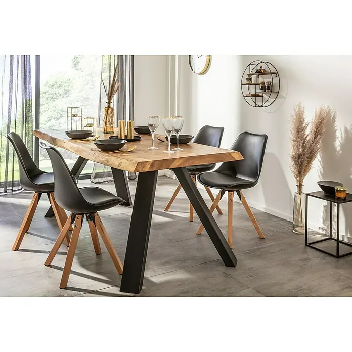 Pur Iternal Black Edition Tischbein Strong - 900 x 520 x 712 mm, Schwarz, V-Form, Passend für: Tischplatten Breite ≥ 100 cm, 2 Stk. - Dieser Esstisch aus Akazienholz mit schwarzen Metallbeinen bietet Platz für vier schwarze Schalenstühle mit Holzbeinen.