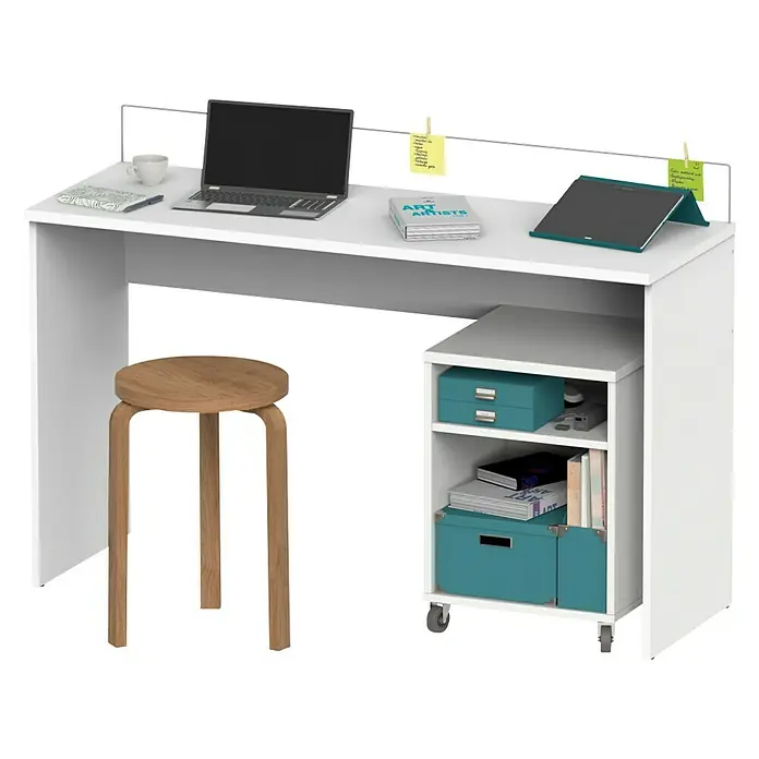 Muebles Pitarch Mesa de escritorio Haley - L x An x Al: 45 x 131,5 x 77 cm, Blanco - Se muestra un escritorio blanco moderno con compartimentos de almacenamiento y un taburete. El escritorio ofrece un amplio espacio de trabajo.