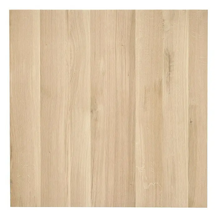 Tischplatte - Eiche, 80 x 80 x 2,6 cm - Helle Holzoberfläche mit Maserung. Das Bild zeigt eine natürliche und warme Holzstruktur, ideal für Möbel oder Bodenbeläge.