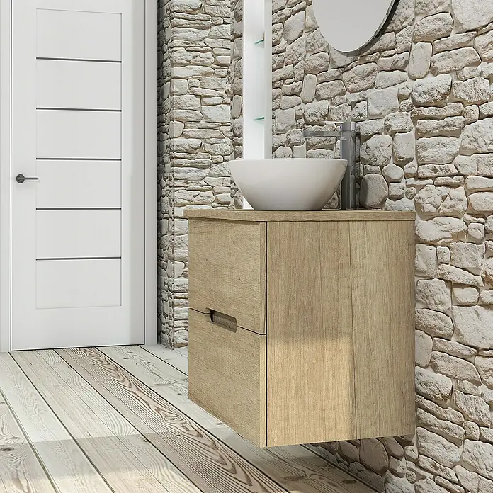 Artysan Conjunto de mueble de baño Loop Top - Ancho: 60 cm, 4 pzs., Nature, Mate - Mueble de baño con lavabo sobre encimera blanco y textura de madera sobre pared de piedra para un ambiente moderno.