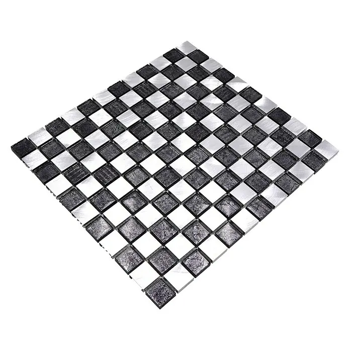 Mosaikfliese Crystal Mix XAM A851 - 32,7 x 30,2 cm, Schwarz/Silber, Matt - Schachbrettartige Fliesenmatte in Silber und Schwarz, ideal für moderne Raumgestaltung.
