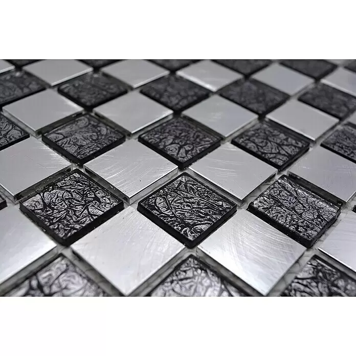 Mosaikfliese Crystal Mix XAM A451 - 32,7 x 30,2 cm, Schwarz/Silber, Matt - Silberne und schwarze Mosaikfliesen mit Textur im Schachbrettmuster.