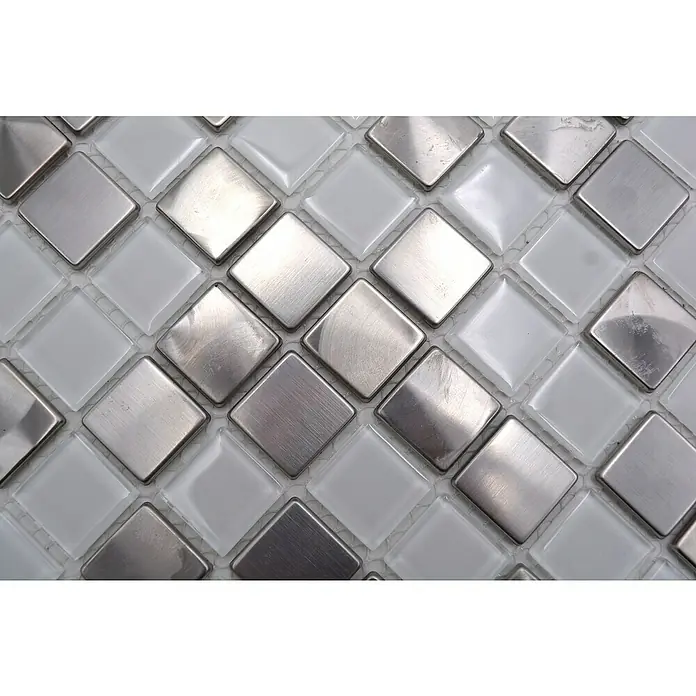 Mosaikfliese Quadrat Crystal Mix XAM A441 - 32,7 x 30,2 cm, Weiß, Glänzend - Quadratische Fliesen in Silber und Weiß mit metallischem Glanz für moderne Wandgestaltung und zeitlose Eleganz in jedem Raum.