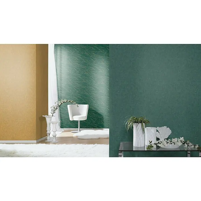 Rasch Factory 4 Vliestapete - Gold, Uni, 10,05 x 0,53 m - Elegante Innenraumgestaltung mit Fokus auf stilvollen Tapeten in Gold-, Grün- und Türkistönen, die eine moderne und einladende Atmosphäre schaffen.