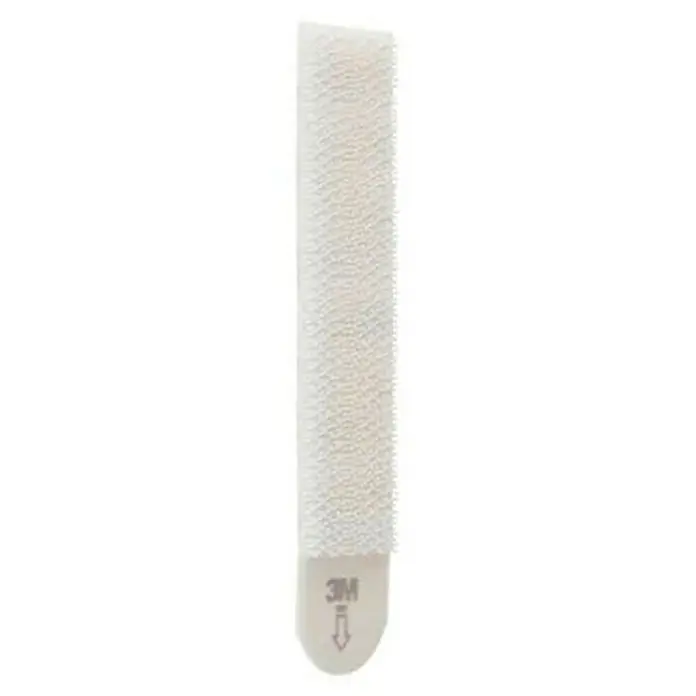 3M Command Cinta engomada 17206 - Blanco - Tira adhesiva blanca 3M Command para colgar objetos, con una práctica lengüeta para quitarla fácilmente.