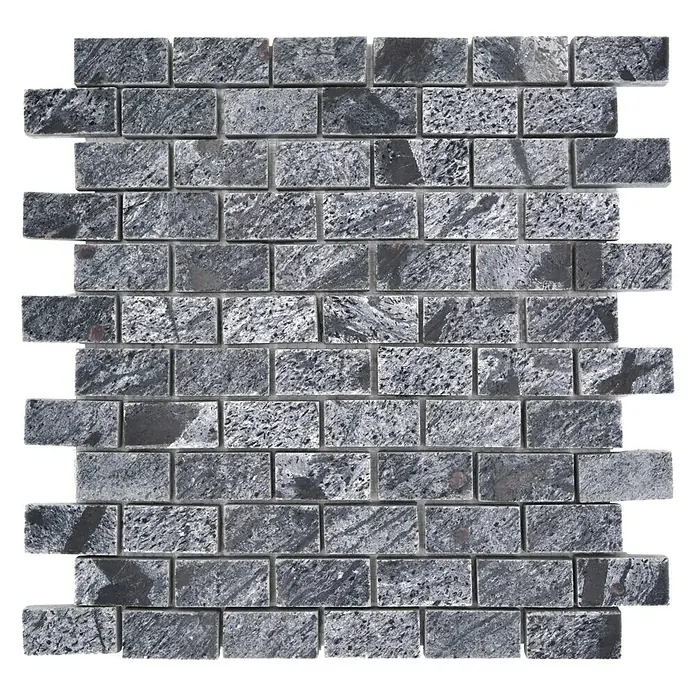 Mosaikfliese Brick XMI 117 - 30,5 x 32,5 cm, Silbergrau, Matt - Ein atemberaubendes Mosaikfliesen-Design in einem rechteckigen Format, das eine elegante Textur und ein faszinierendes Muster aufweist.