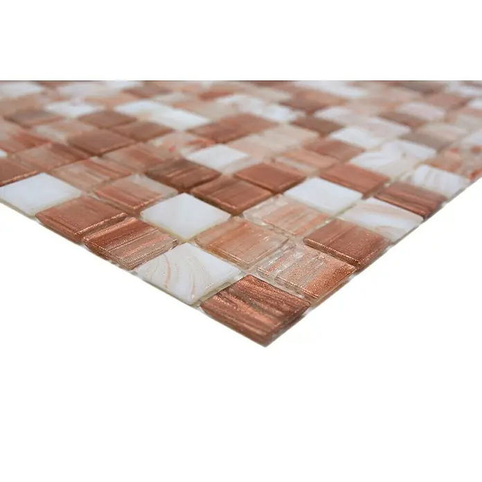 Mosaikfliese Quadrat Mix GM GS 101188 - 32,7 x 30,5 cm, Beige/Braun/Weiß, Matt - Nahaufnahme eines Mosaikfliesenmusters mit quadratischen Fliesen in Weiß- und Kupferfarben, ideal für elegante Akzentwände.