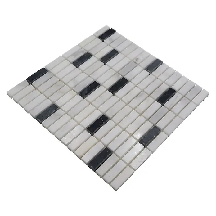 Mosaikfliese Koloni XNT 42828 - 30,5 x 30,5 cm, Weiß, Matt - Quadratische Marmorfliese mit einem Muster aus weißen und schwarzen Steinen für stilvolle Akzente in jedem Raum.
