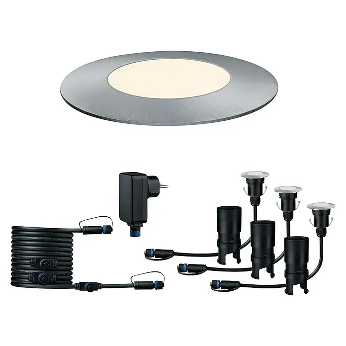 Paulmann Plug & Shine Basis-Set LED-Bodeneinbauleuchte Floor Mini - 2,5 W, 24 V, IP65, Höhe: 90 mm, 3.000 K, 3 Stk. - Bild einer LED-Bodeneinbauleuchte und dazugehörigem Zubehör wie Kabel und Stecker für den Außenbereich.