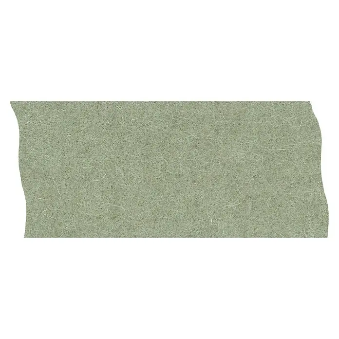Bastelband Filz - Hellgrau, 250 cm - Graues Klebebandstück mit zerzauster Textur vor einem schwarzen Hintergrund, ideal zum Basteln und Verpacken.
