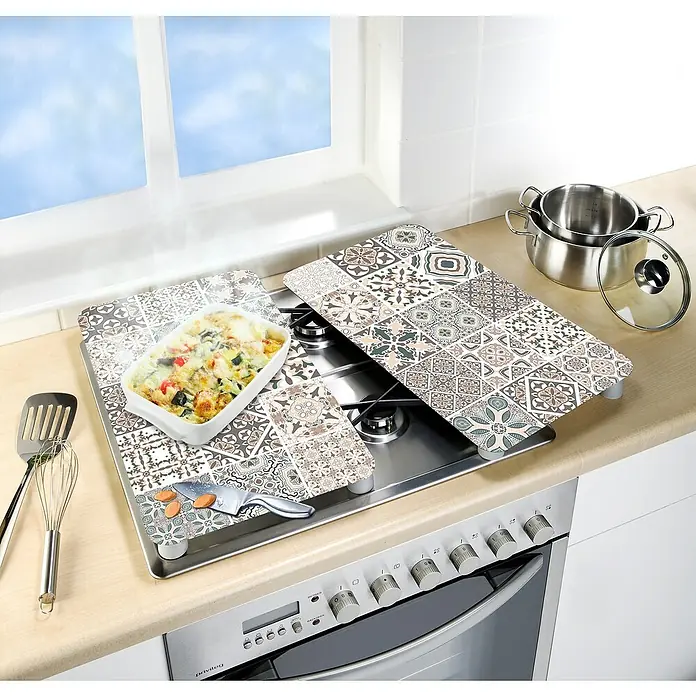 Wenko Placa de protección de vidrio Azulejos - L x An: 30 x 52 cm, Azulejos, Panel de vidrio de seguridad - Juego de placas cubre vitrocerámica con diseño de azulejos, creando espacio extra y decorando la cocina.