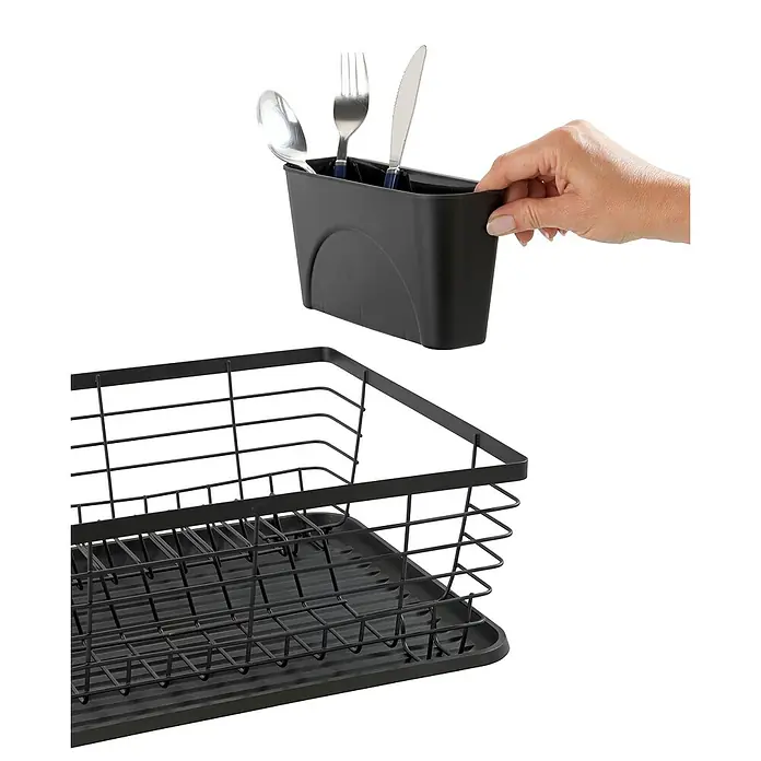Wenko Geschirrkorb - L x B x H: 30,3 x 36 x 15 cm, Schwarz - Ein Geschirrtrockner mit Besteckhalter wird von einer Hand gehalten. Das Abtropfgestell ist aus schwarzem Metalldraht gefertigt.