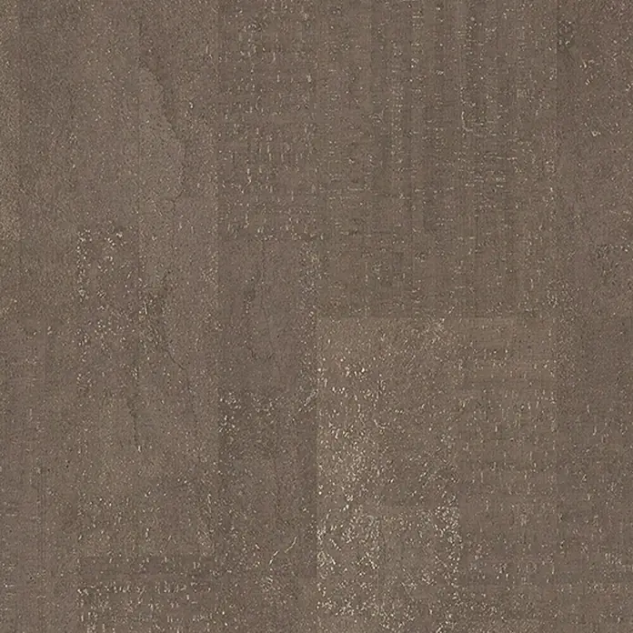 Corklife Studiostyle Korkboden - Lisboa Cinza, Mehrstab, 905 x 295 x 10,5 mm - Detailaufnahme einer eleganten, dunkelbraunen Oberfläche mit subtilen Texturen und Schattierungen, ideal für Hintergründe.