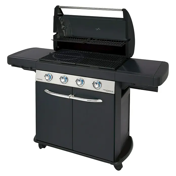 Campingaz Gasgrill 4 Series Premium LX - Grillfläche (B x T): 78 x 45 cm, 12,8 kW, Anzahl Brenner: 4 - Das Bild zeigt einen Campingaz 4 Series Premium LX Gasgrill mit offenem Deckel, Seitenablagen und Bedienelementen.