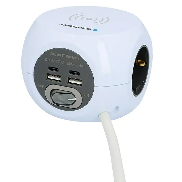 Blaupunkt Steckdosenwürfel mit Induktion - Weiß, 1,4 m, IP20 - Nahaufnahme eines weißen Blaupunkt-Steckdosenwürfels mit USB-Anschlüssen und Netzschalter.