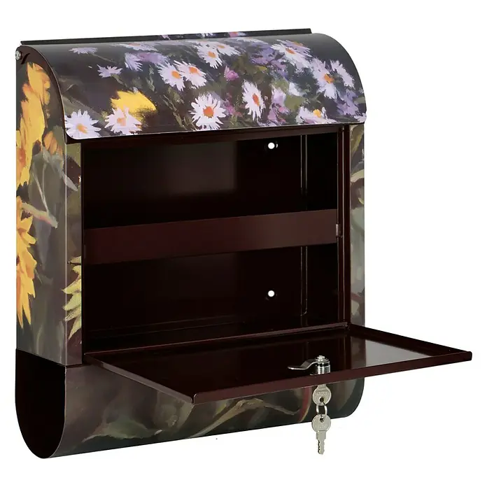 Wandbriefkasten - L x B x H: 12 x 38 x 45 cm, Stahl, Zeitungsfach, Sonnenblume - Ein offener Briefkasten mit Blumendesign, der seine braune Innenseite und den Schlüssel zeigt.