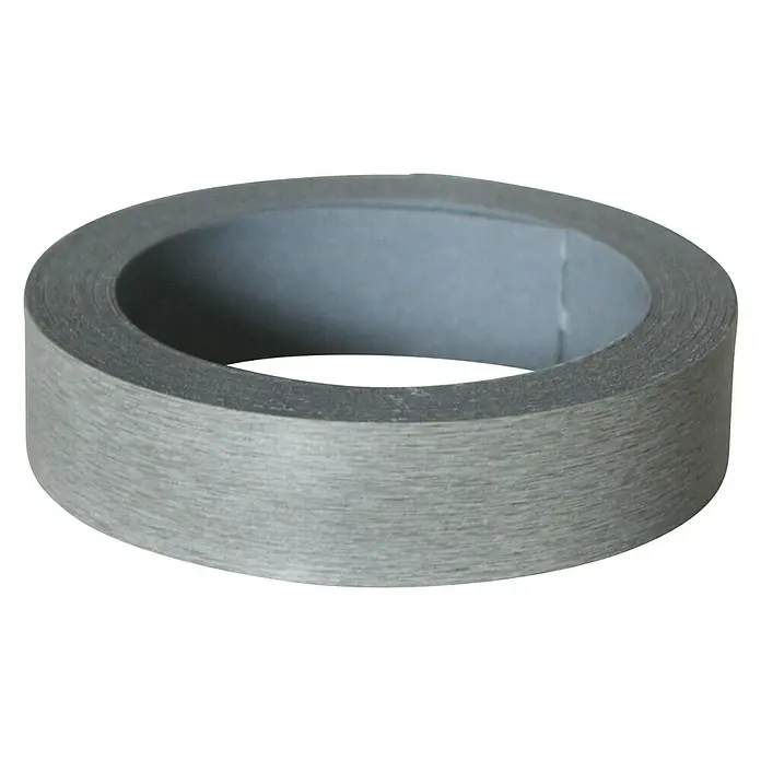 Kantoflex Umleimer - Titan, 5 m x 19 mm - Nahaufnahme einer Rolle grauen Gewebeklebebands, ideal für Reparaturen und Bastelarbeiten. Vielseitig und strapazierfähig.