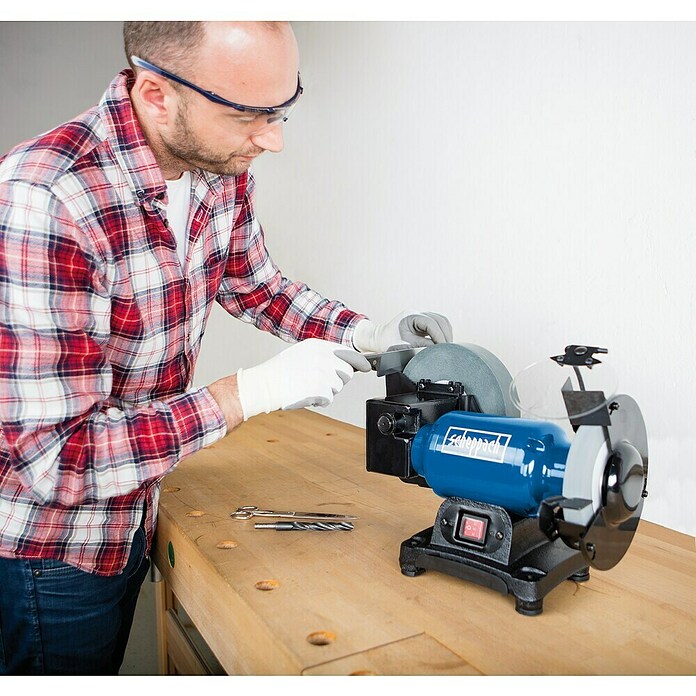 Scheppach Nass-Trocken Doppelschleifer BG 200W (250 W, 130 U/min (Nassschleifscheibe), Durchmesser Schleifscheibe: 150 mm)