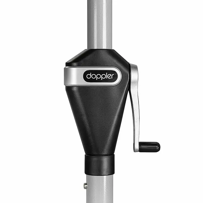 Doppler Active Marktschirm Auto Tilt - Natur, Bespannungsmaß (L x B): 300 x 200 cm - Detailaufnahme eines Doppler-Sonnenschirm-Mechanismus mit Kurbel. Fokus liegt auf dem schwarzen Gehäuse und dem silbernen Bedienelement.