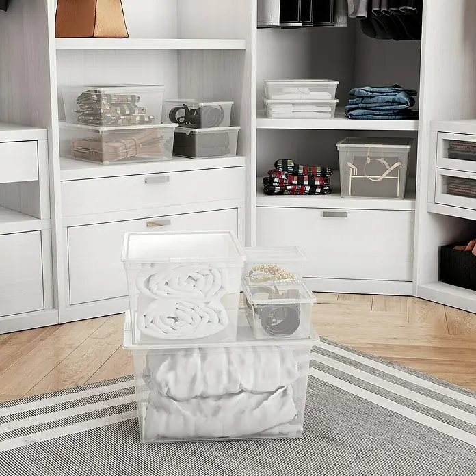 KIS Aufbewahrungsbox C Box Flat - L x B x H: 40 x 34 x 9 cm, Kunststoff, Transparent - Aufbewahrungsboxen aus Kunststoff mit Deckel, ideal für die Organisation von Kleidung, Accessoires und anderen Gegenständen im Kleiderschrank.