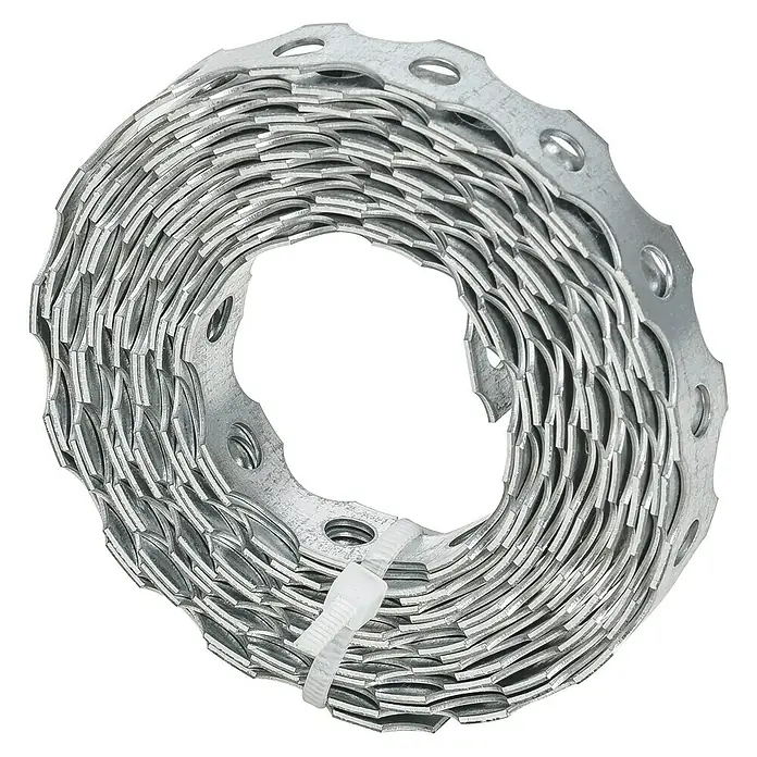 Stabilit MontagebandL x B: 10 m x 12 mm, Stärke: 0,9 mm, Stahl - Ein gerolltes, perforiertes Metallband, das mit einem Kabelbinder befestigt ist. Ideal für Bau- und Befestigungsarbeiten.