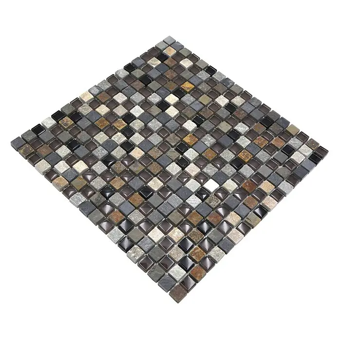 Mosaikfliese Quadrat Crystal Mix XCM M980 - 30,5 x 32,2 cm, Grau, Glänzend - Nahaufnahme einer quadratischen Wandfliese mit dunklen Farbtönen für ein stilvolles und modernes Design.
