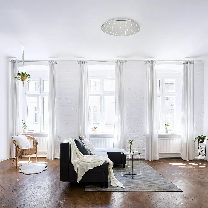 Just Light LED-Panel rund - 18 W, Ø x H: 480 mm x 4 cm, Weiß - Helle Wohnung mit moderner Deckenleuchte. Die Deckenleuchte mit Sternmuster sorgt für eine angenehme Atmosphäre in dem stilvollen Wohnzimmer.