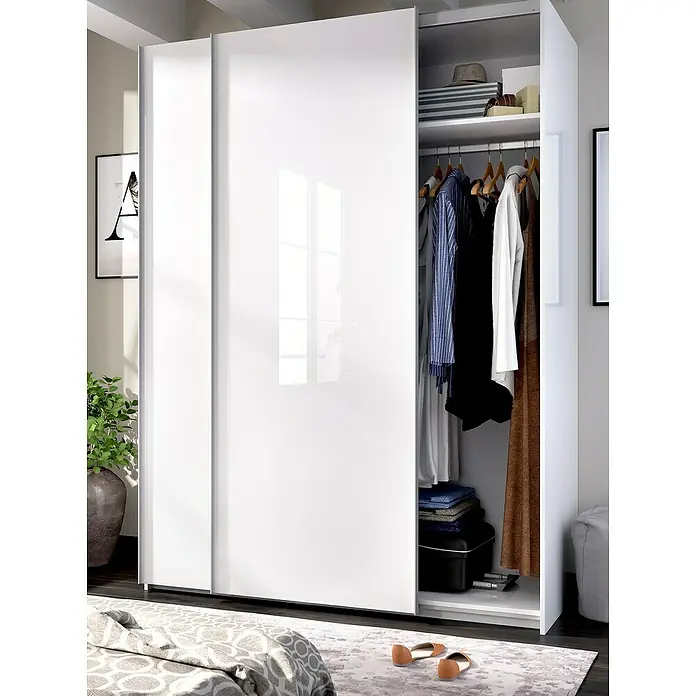 Dekit Armario de puertas correderas Slide - L x An x Al: 65 x 150 x 204 cm, Blanco - Elegante interior de dormitorio con un estiloso armario blanco de puertas correderas, que combina funcionalidad y diseño moderno.