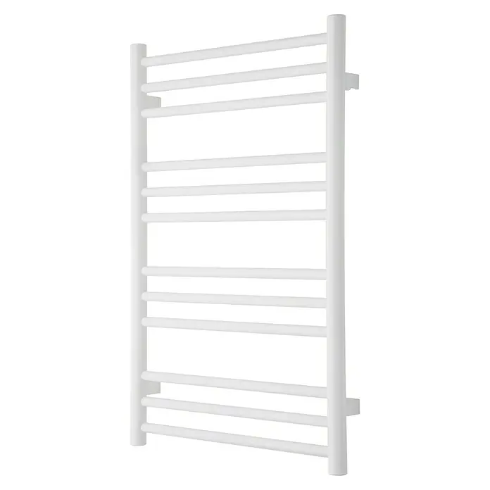 TVS Design Badheizkörper Pivo 12-500 - B x H: 500 x 785 mm, Wärmeleistung bei Vorlauftemperatur von 75 °C (D: 50): 160 W, Weiß - Eine weiße Handtuchheizung mit mehreren horizontalen Stangen, die an zwei vertikalen Stützen befestigt sind, vor einem schwarzen Hintergrund.