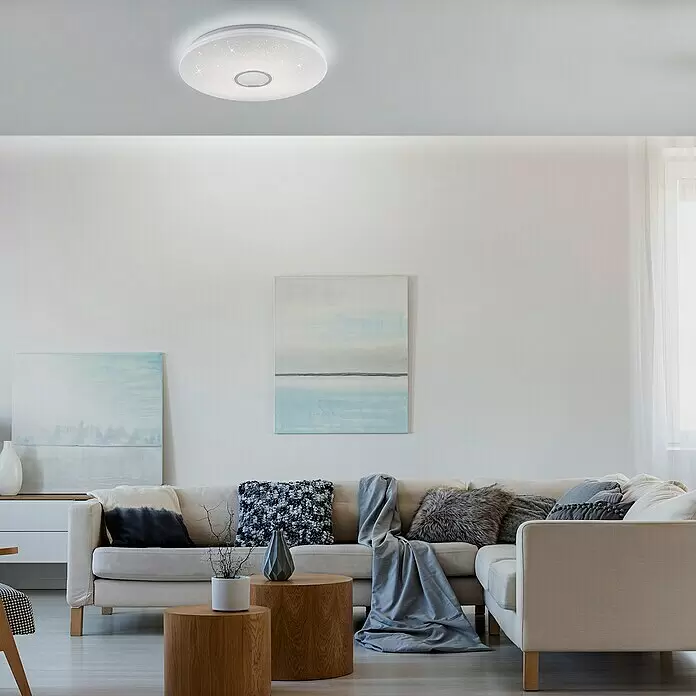 Just Light LED-Deckenleuchte Jonas - 40 W, Weiß, Tageslichtweiß - Runde weiße LED-Deckenleuchte mit Sterneneffekt in einem modernen Wohnzimmer.