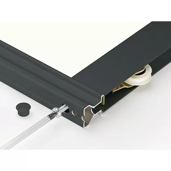 Room Plaza Easy Schiebetür-Bau-Set - Taupe/Weiß Miniperl, Farbe Beschlag: Schwarz - Dunkelgraues Aluminiumprofil wird mit Schraubendreher und Schraube montiert, zeigt inneren Rollenmechanismus für Schiebesystem.