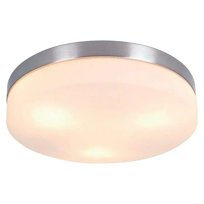 Tween Light Deckenleuchte rund Andrano - 40 W, E27 - Nahaufnahme einer runden Deckenleuchte mit mattem Glasdiffusor und silberfarbenem Metallrahmen, die ein warmes, diffuses Licht ausstrahlt.