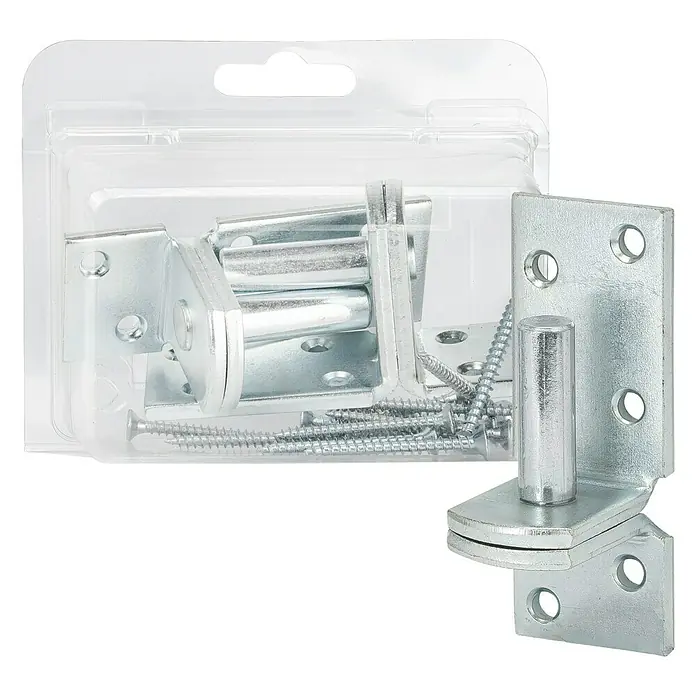 Vormann Aufschraubkloben - L x B: 85 x 33 mm, Material: Stahl - Ein Set mit verstellbaren Türbandhaken, inklusive Schrauben, in einer durchsichtigen Kunststoffverpackung neben einem einzelnen Türbandhaken.