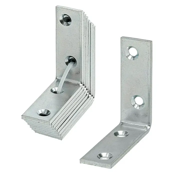 Stabilit Escuadra gruesa - L x An x Al: 60 x 20 x 60 mm, Espesor: 3 mm, 8 ud. - La imagen muestra un primer plano de soportes angulares galvanizados. Una pila está atada con bridas, mientras que una sola se encuentra al lado.