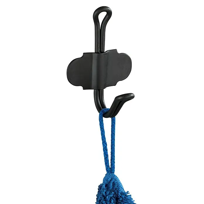 Wenko Handtuchhaken Nostalgie - 1 Stk., Schwarz, Metall - Schwarzer Wandhaken mit blauem Badetuch. Praktischer Haken für Badezimmer oder Küche, ideal für Handtücher und andere Utensilien.
