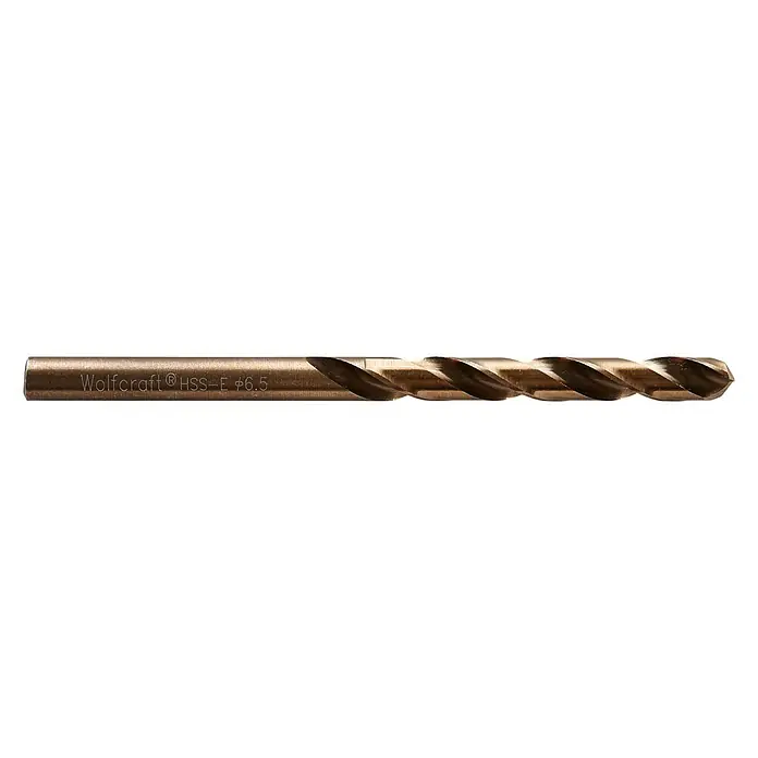 Wolfcraft Metallbohrer - 1 Stk., Durchmesser Bohrer: 6,5 mm, HSS-Co - Nahaufnahme eines Wolfcraft HSS-E 6.5 Spiralbohrers auf schwarzem Hintergrund.