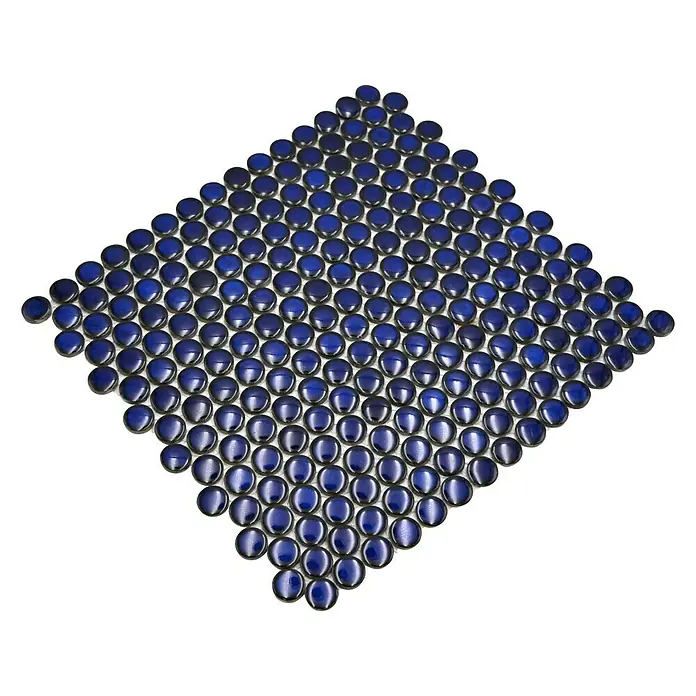 Mosaikfliese Knopf Uni 451N - 30,5 x 32 cm, Blau, Glänzend - Quadratische Anordnung von blauen Penny-Fliesen, ideal für einen dekorativen und stilvollen Akzent in jedem Raum.