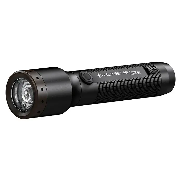 Ledlenser Taschenlampe P5R Core - 15 lm - 500 lm, IP68 - Nahaufnahme einer LEDLENSER P5R Core Taschenlampe, die robustes Design und hohe Leuchtkraft für den täglichen Gebrauch vereint.