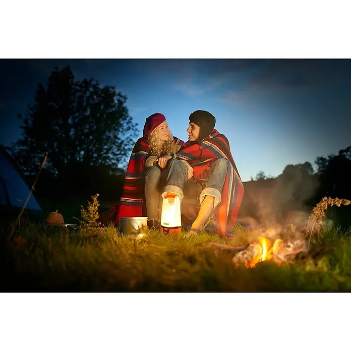 Energizer Lámpara de camping camping recargable - 7 x 17 x 30 cm, 1.000 lm - Viaje de camping romántico con una brillante linterna portátil que proporciona un ambiente acogedor.\n