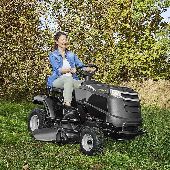 Alpina Rasentraktor (6,5 kW bei 2.800 U/min, Schnittbreite: 98 cm)