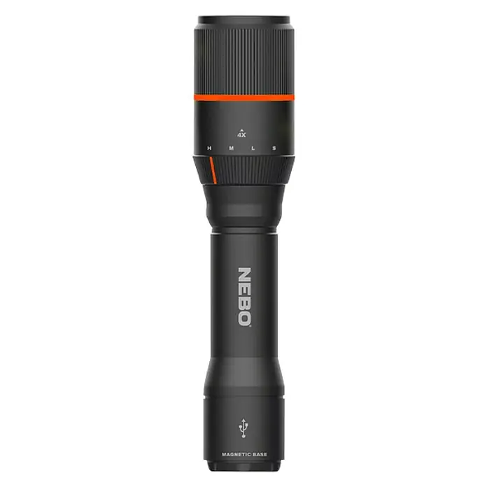 Nebo Tools Linterna Davinci 2000 - 2.000 lm, IP67 - Una vista detallada de una linterna NEBO, destacando características como el zoom de 4x y la base magnética. Ideal para el uso diario y actividades al aire libre.