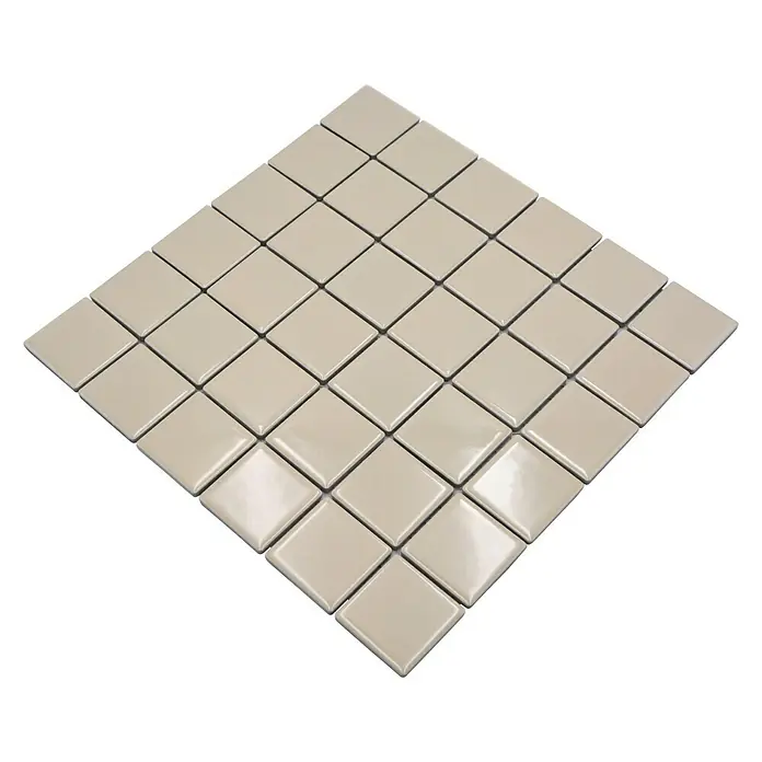 Mosaikfliese Quadrat Uni CD 262 - 29,8 x 29,8 cm, Beige, Glänzend - Quadratische, cremefarbene Mosaikfliesen, perfekt für stilvolle Akzente in Küche oder Bad. Hochwertiges Material für langlebige Oberflächen.